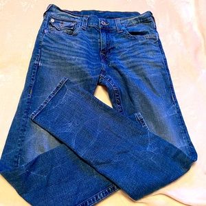 Relaxed skinny jeans